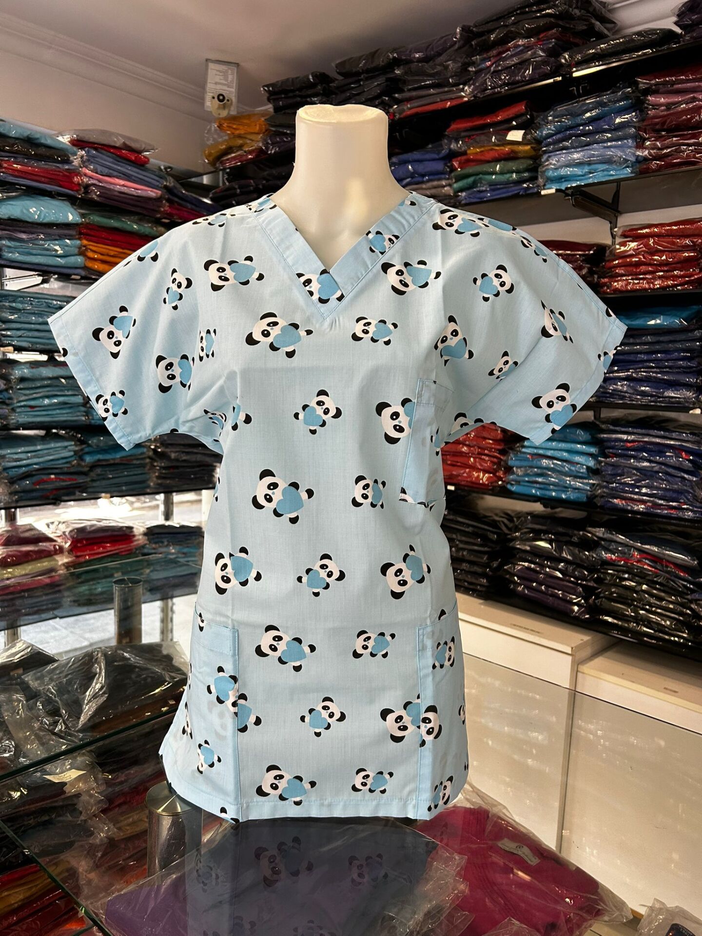 BAYAN PANDA DESENLİ TEK ÜST ÜNİFORMA